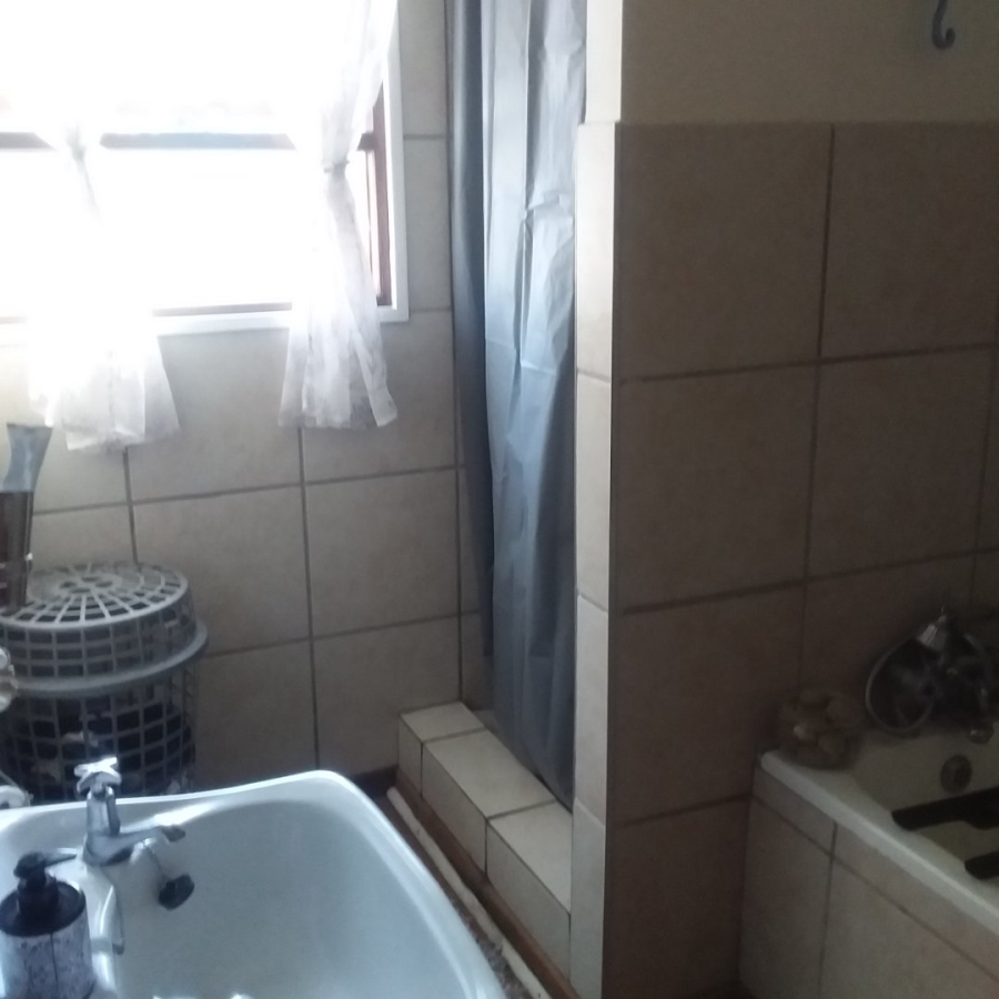 Bedroom Property for Sale in Paradise Beach Eastern Cape